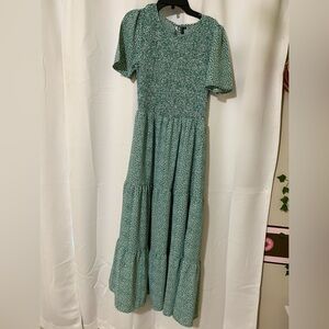 Zattcas | Green Ditsy Floral Smocked Tiered Ruffle Maxi Dress Size S